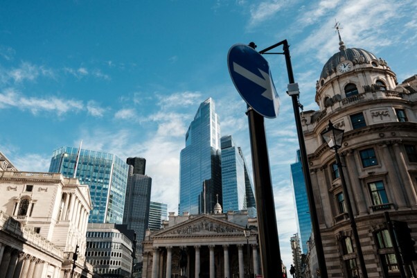 London’s financial district represents investment planning and the financial decisions involved in how to invest for retirement.